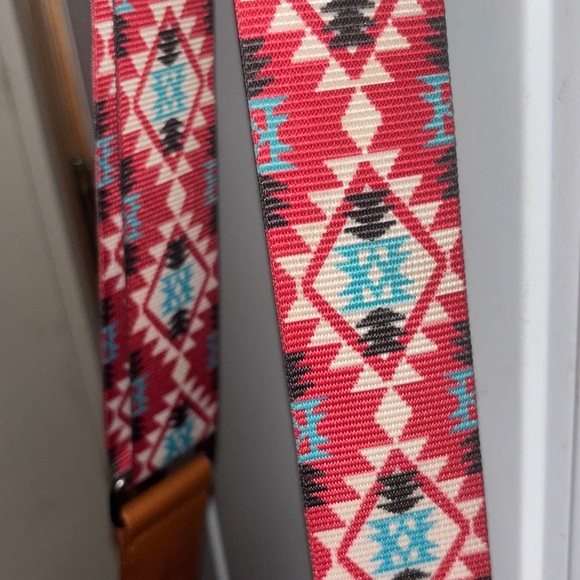 Wrangler Boho Aztec design Crossbody in Red,Blue,Brown,Black and White - Picture 4 of 9